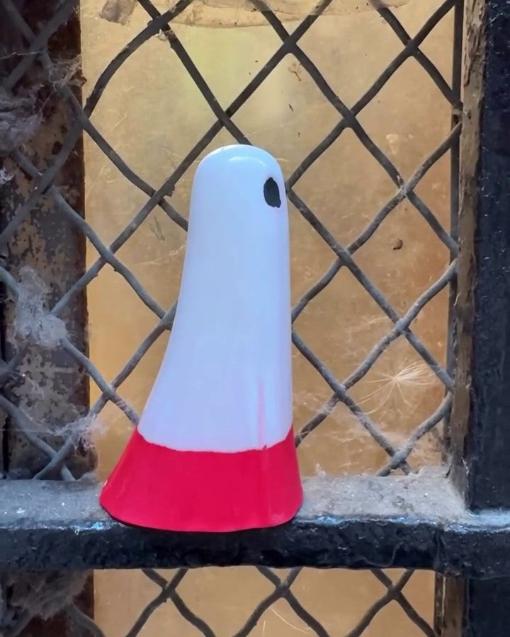 Secret Surprise Box - Porcelain Cambridge Ghost